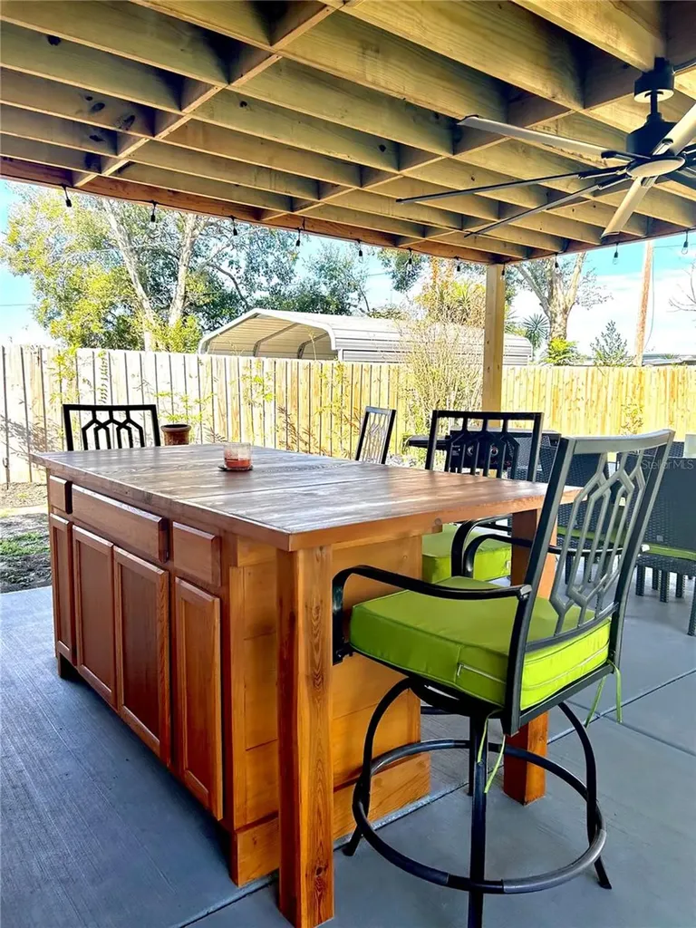 105 W Golf Links Avenue Eustis FL 32726