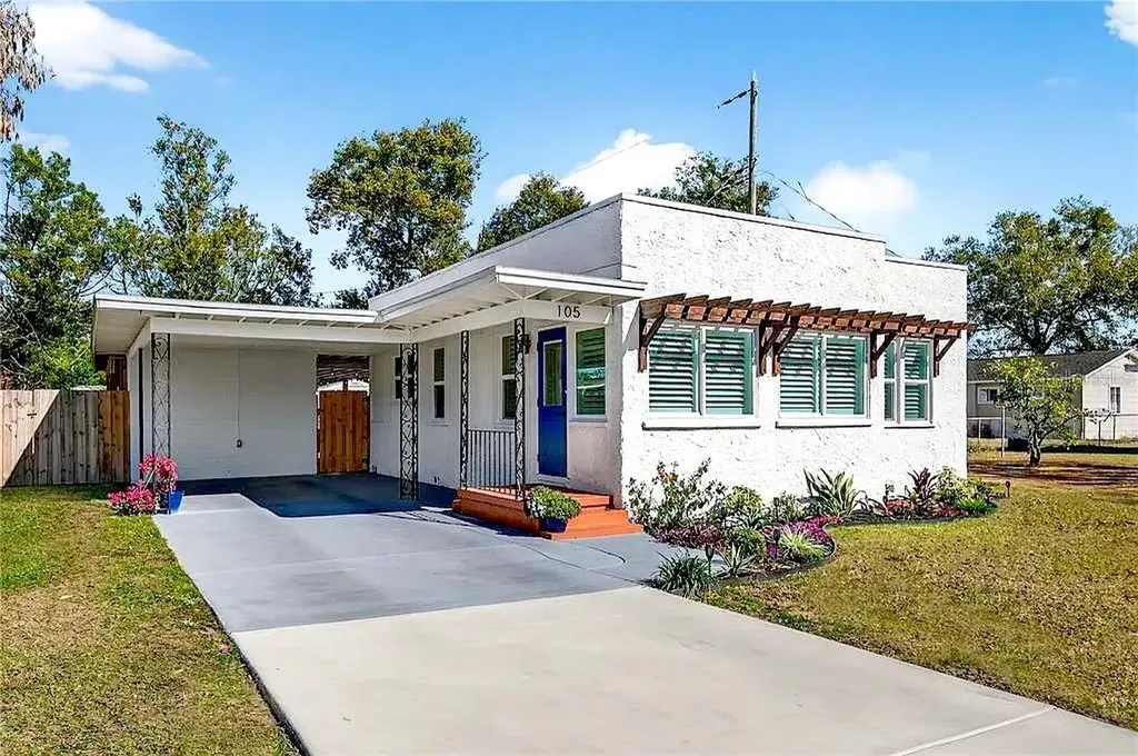 105 W Golf Links Avenue Eustis FL 32726