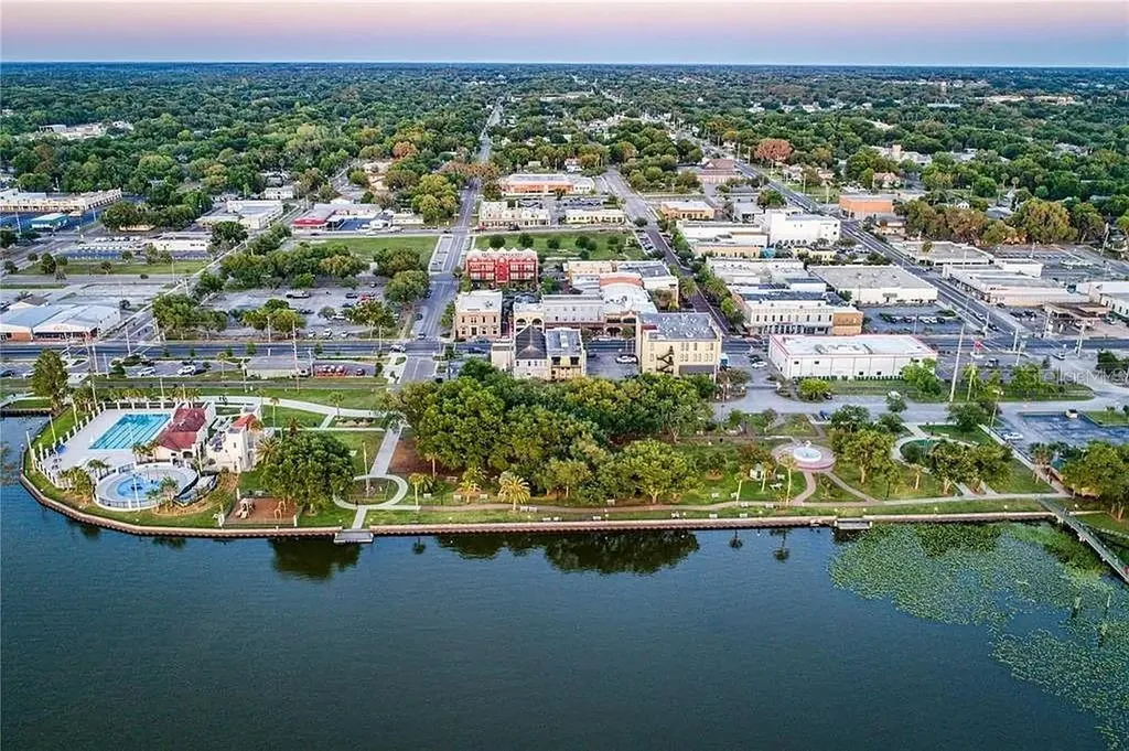 105 W Golf Links Avenue Eustis FL 32726