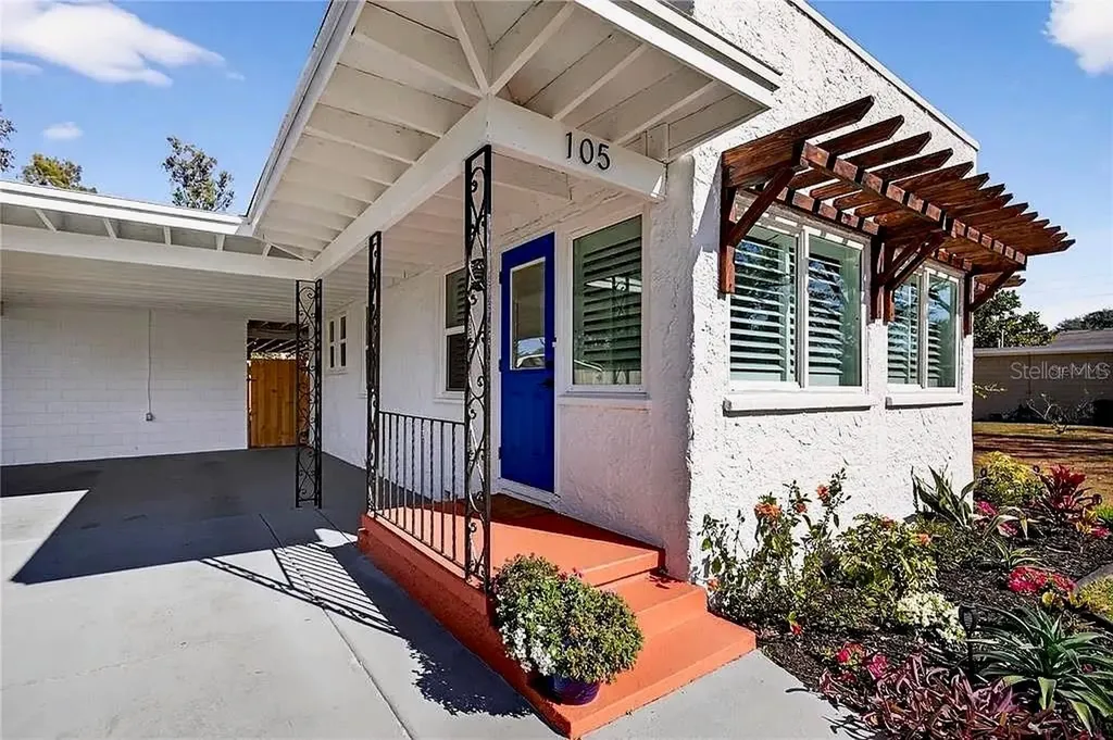105 W Golf Links Avenue Eustis FL 32726
