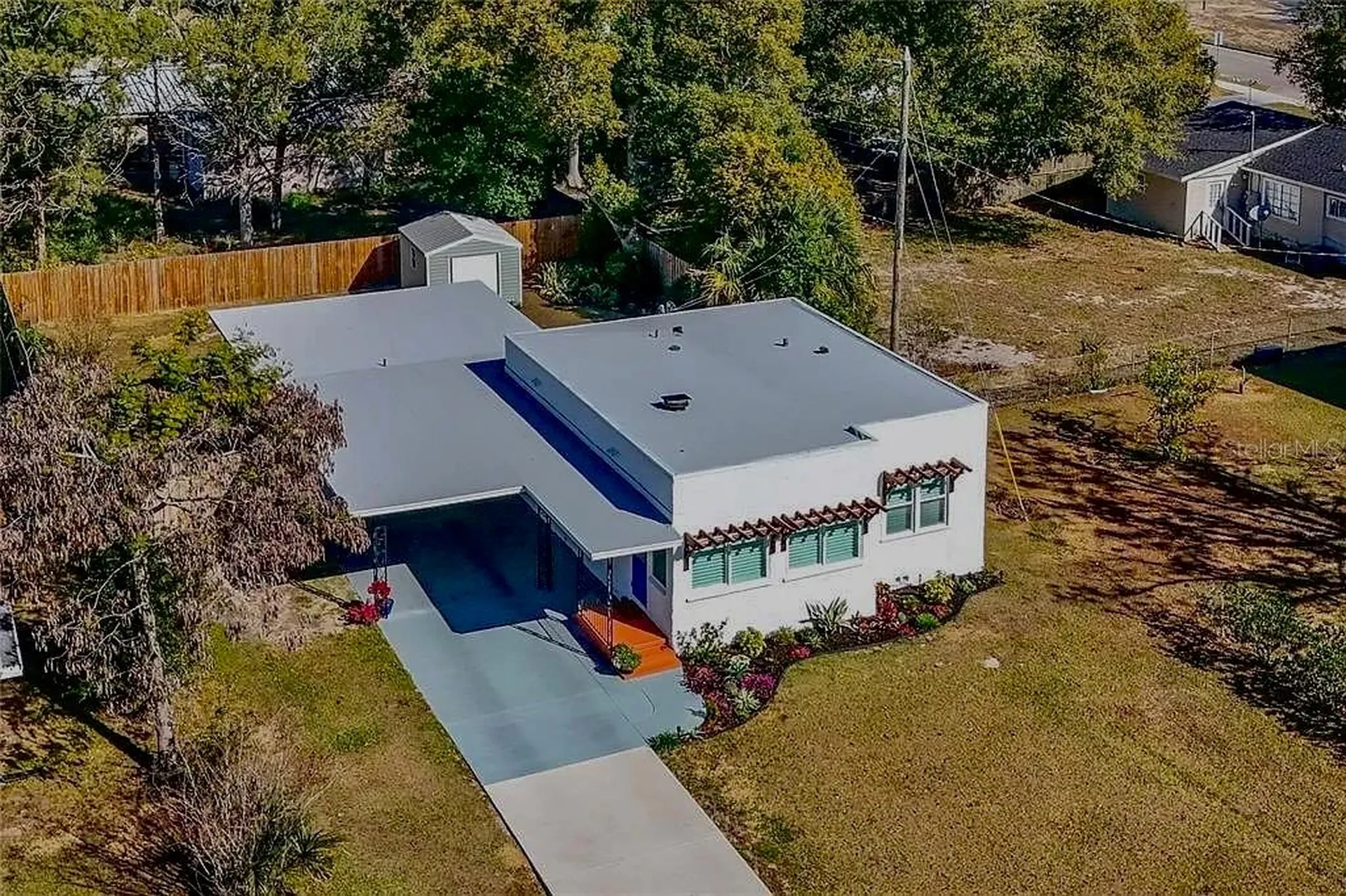 105 W Golf Links Avenue Eustis FL 32726