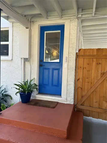 105 W Golf Links Avenue Eustis FL 32726