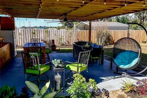 105 W Golf Links Avenue Eustis FL 32726