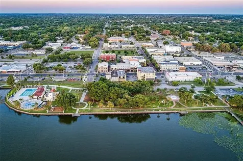 105 W Golf Links Avenue Eustis FL 32726