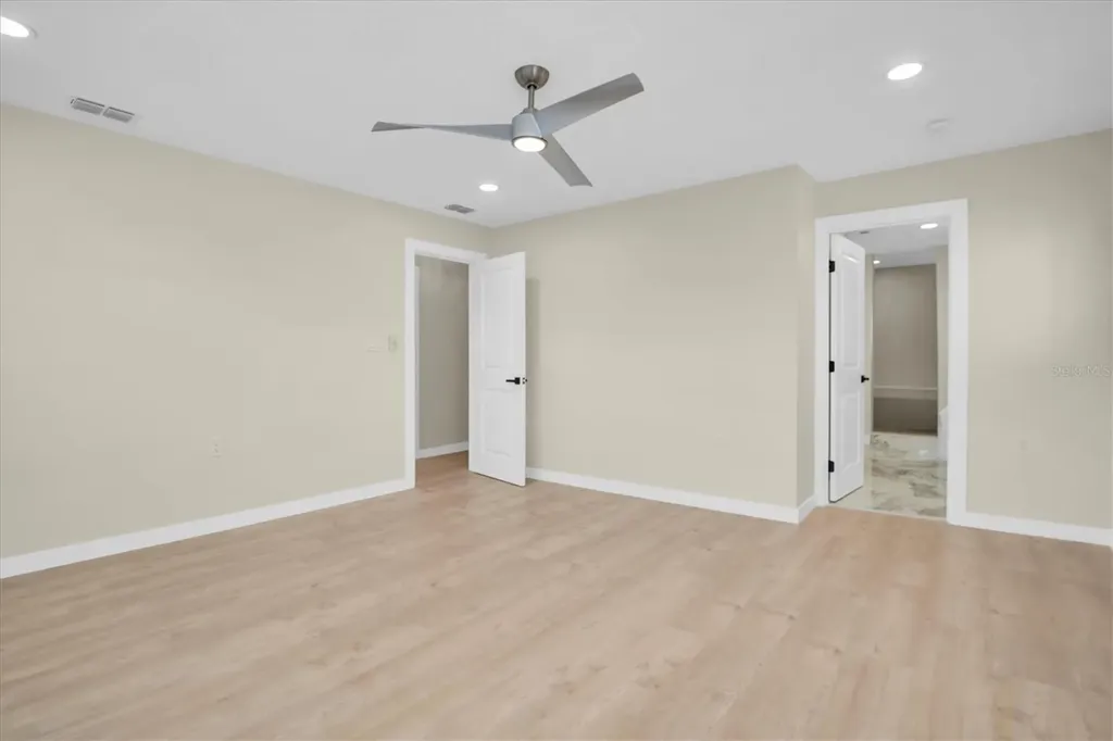 6400 Mockingbird Way S St Petersburg FL 33707