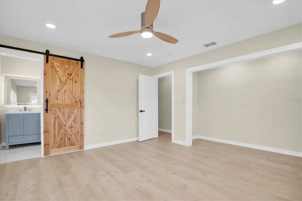 6400 Mockingbird Way S St Petersburg FL 33707
