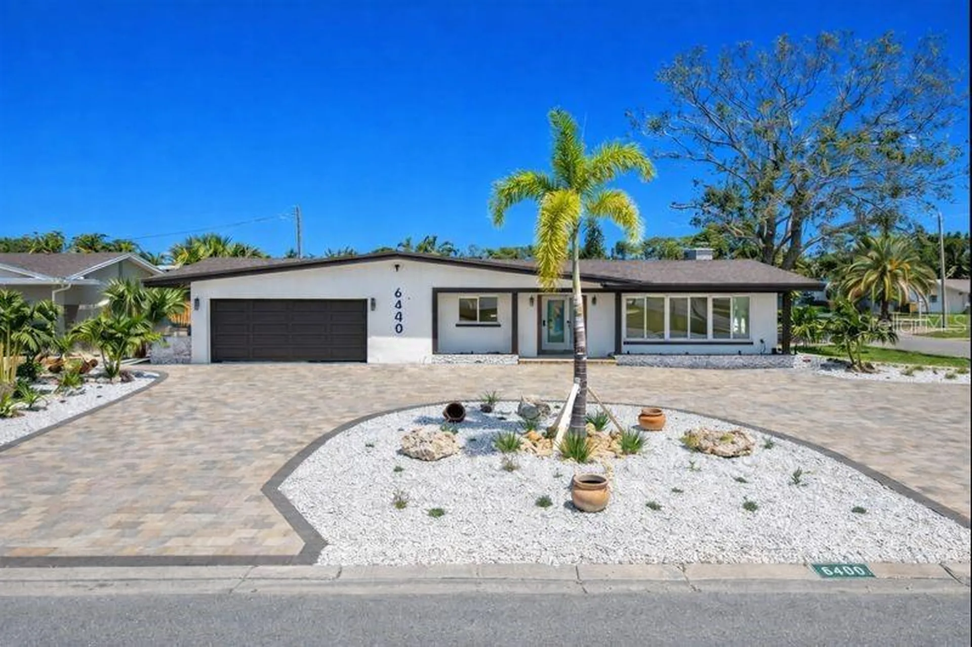 6400 Mockingbird Way S St Petersburg FL 33707