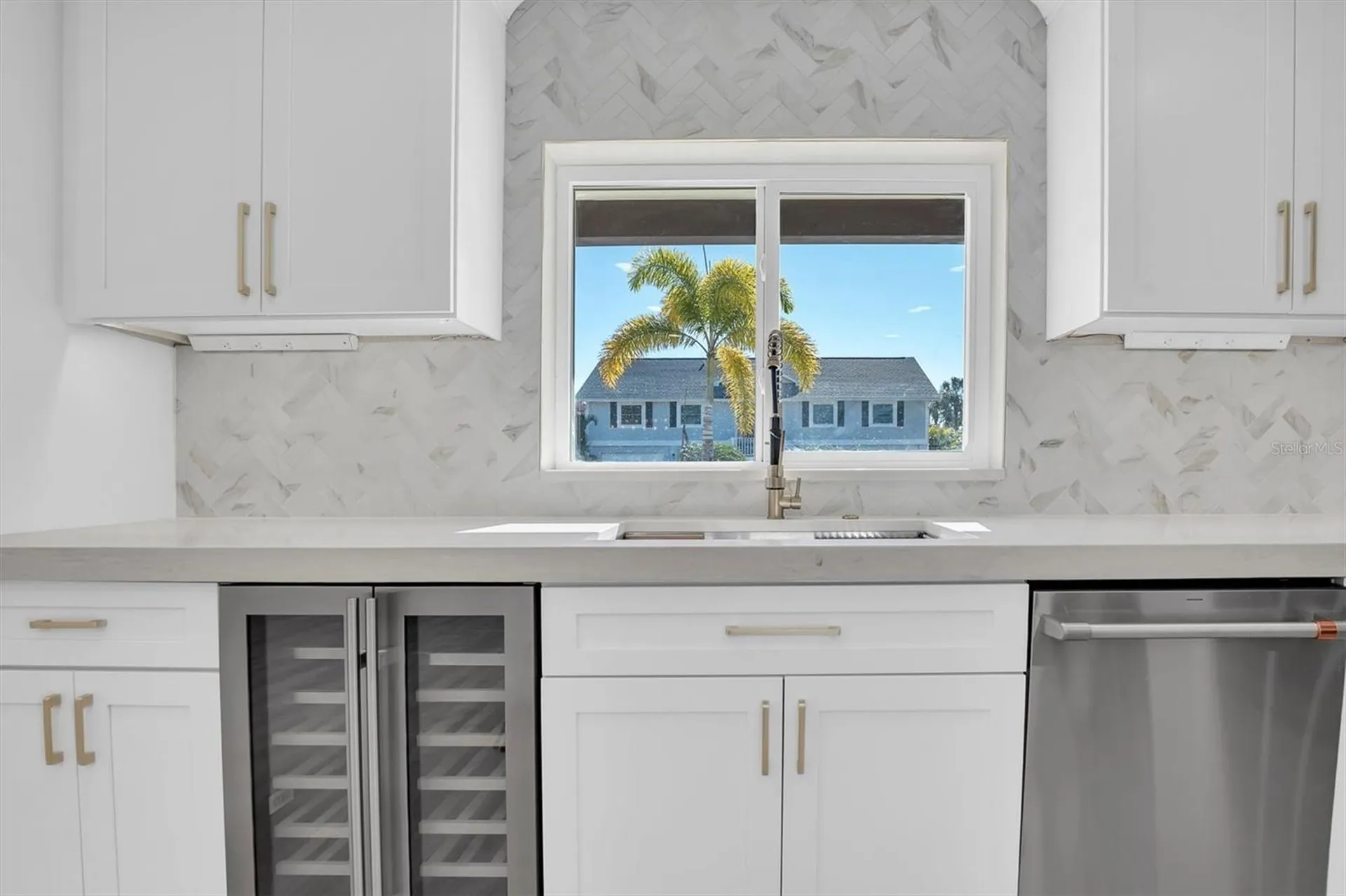 6400 Mockingbird Way S St Petersburg FL 33707