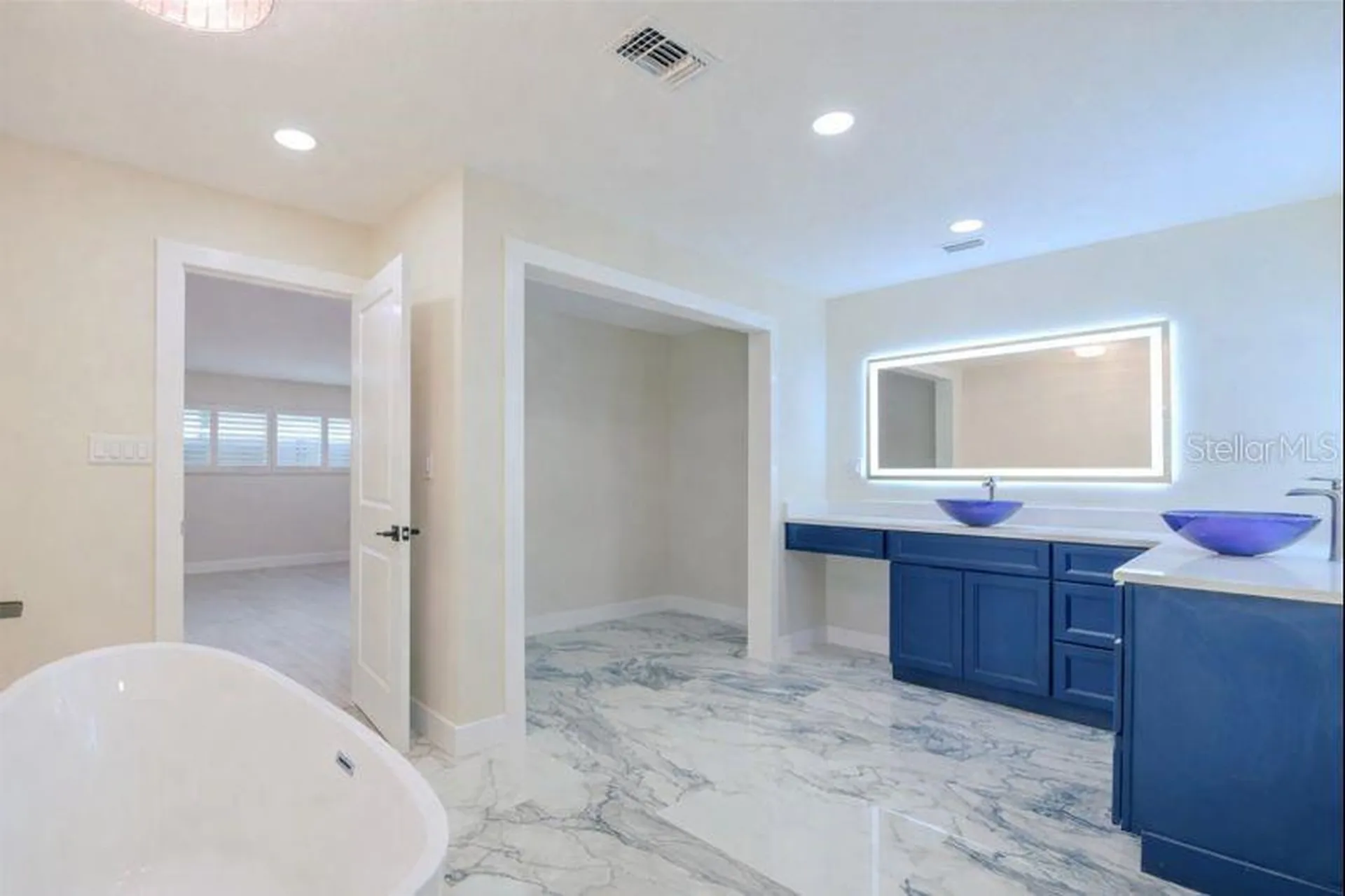 6400 Mockingbird Way S St Petersburg FL 33707