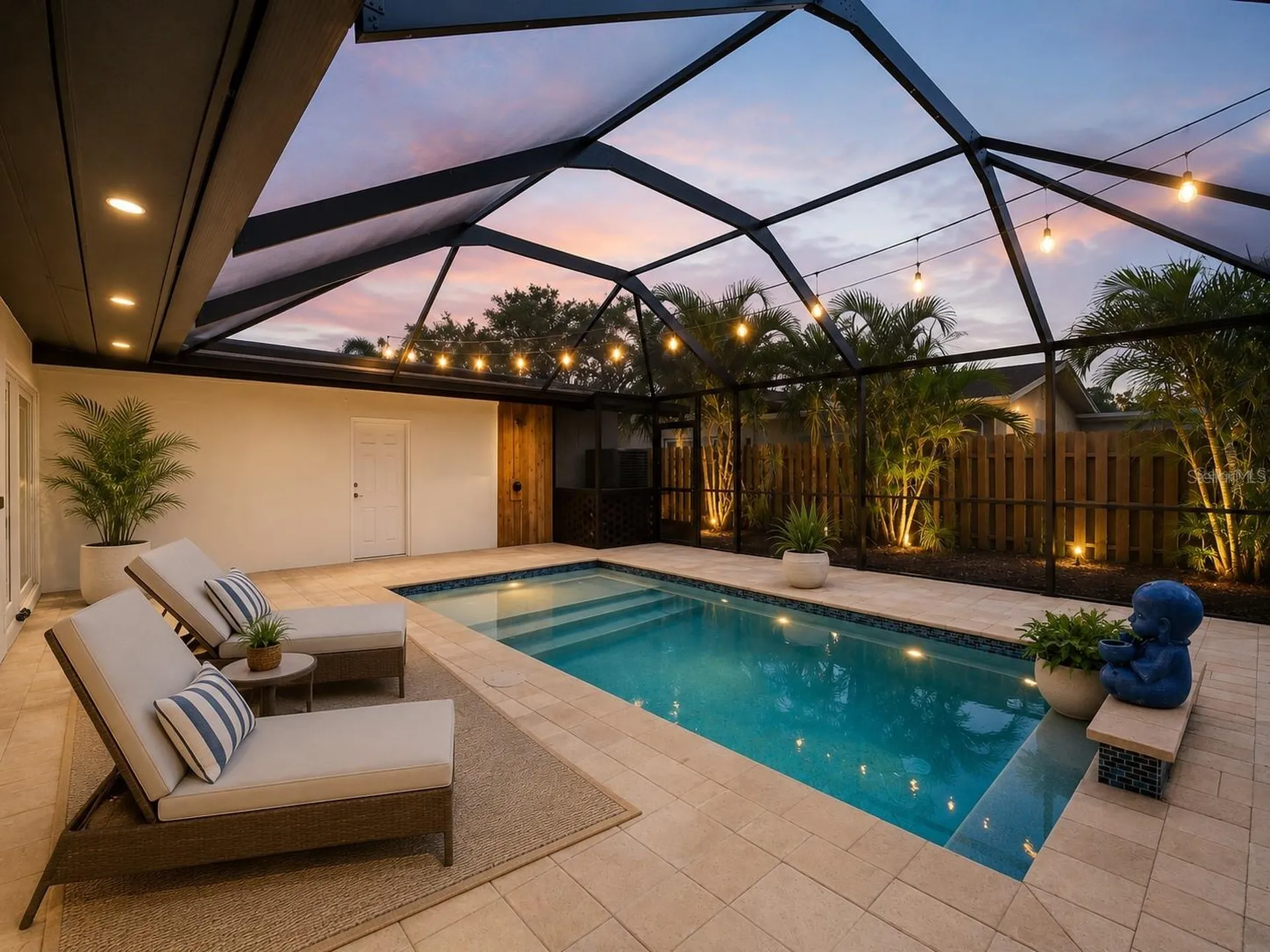 6400 Mockingbird Way S St Petersburg FL 33707