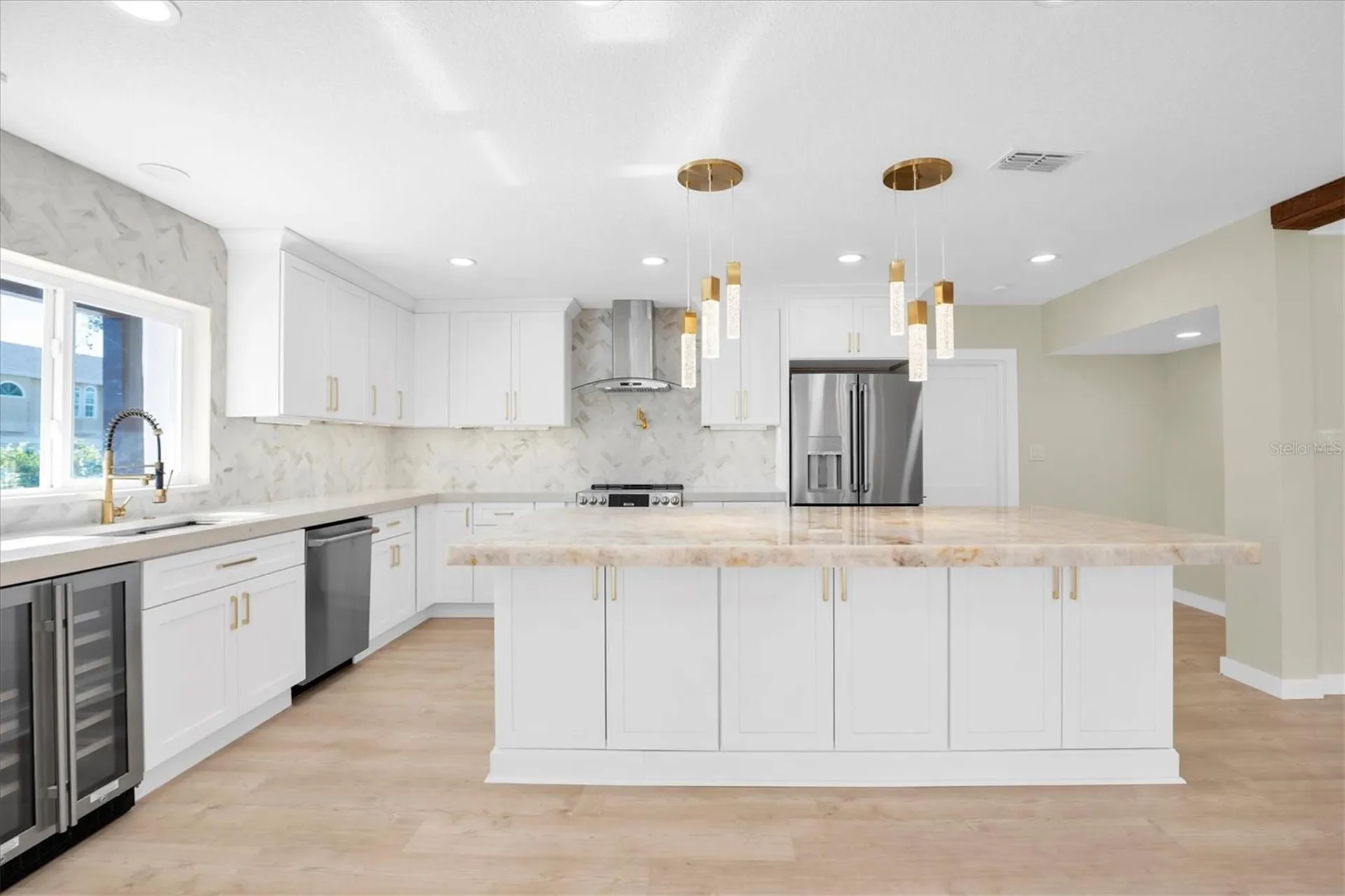 6400 Mockingbird Way S St Petersburg FL 33707