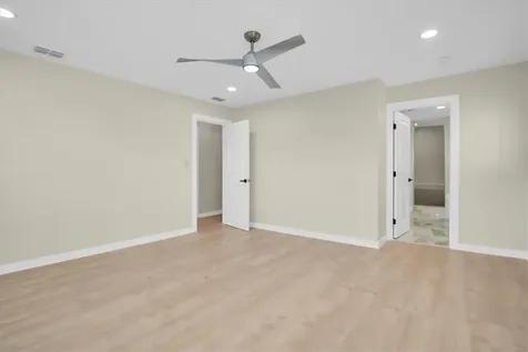 6400 Mockingbird Way S St Petersburg FL 33707