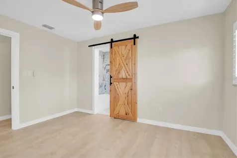 6400 Mockingbird Way S St Petersburg FL 33707
