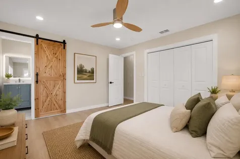 6400 Mockingbird Way S St Petersburg FL 33707