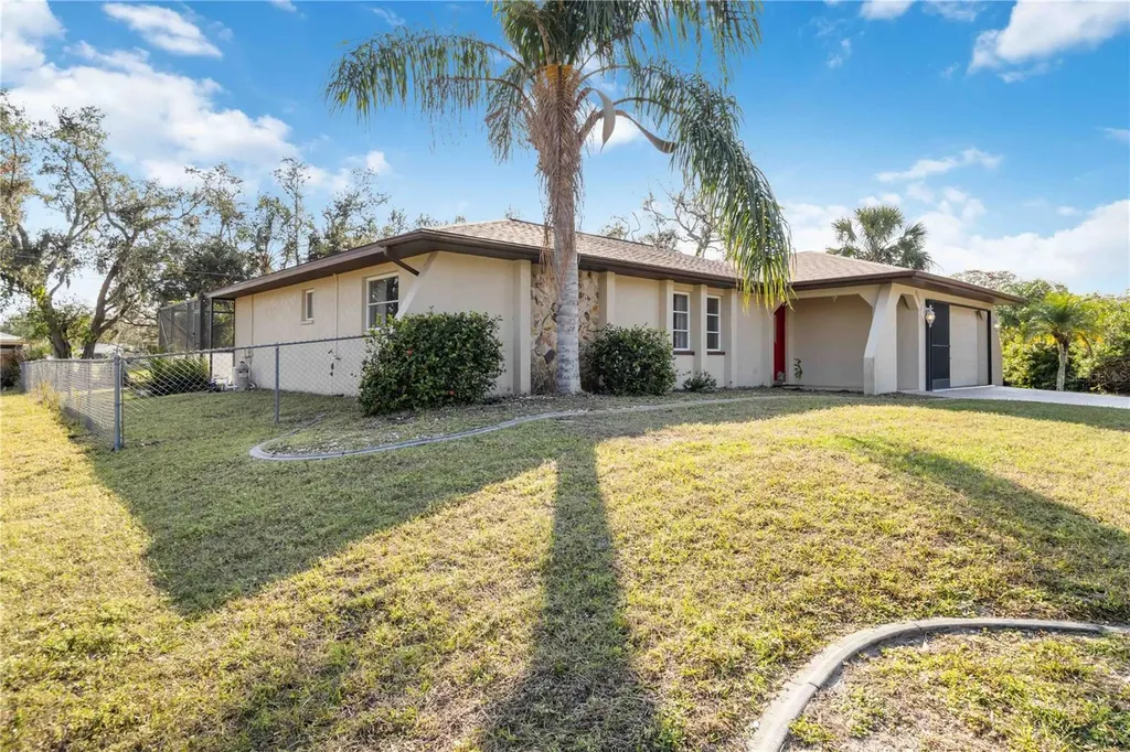 22285 Walton Avenue Port Charlotte FL 33952