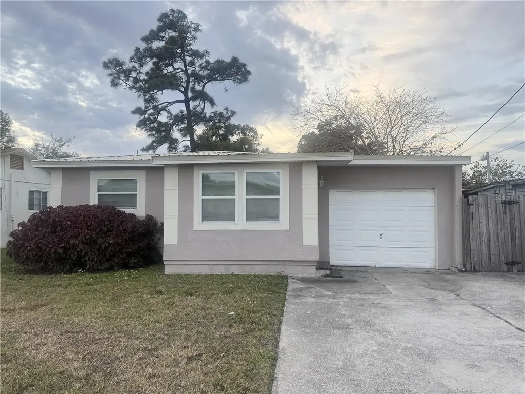 622 Clifton Street Orlando FL 32808