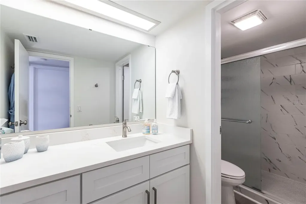 1055 W Peppertree Drive Sarasota FL 34242