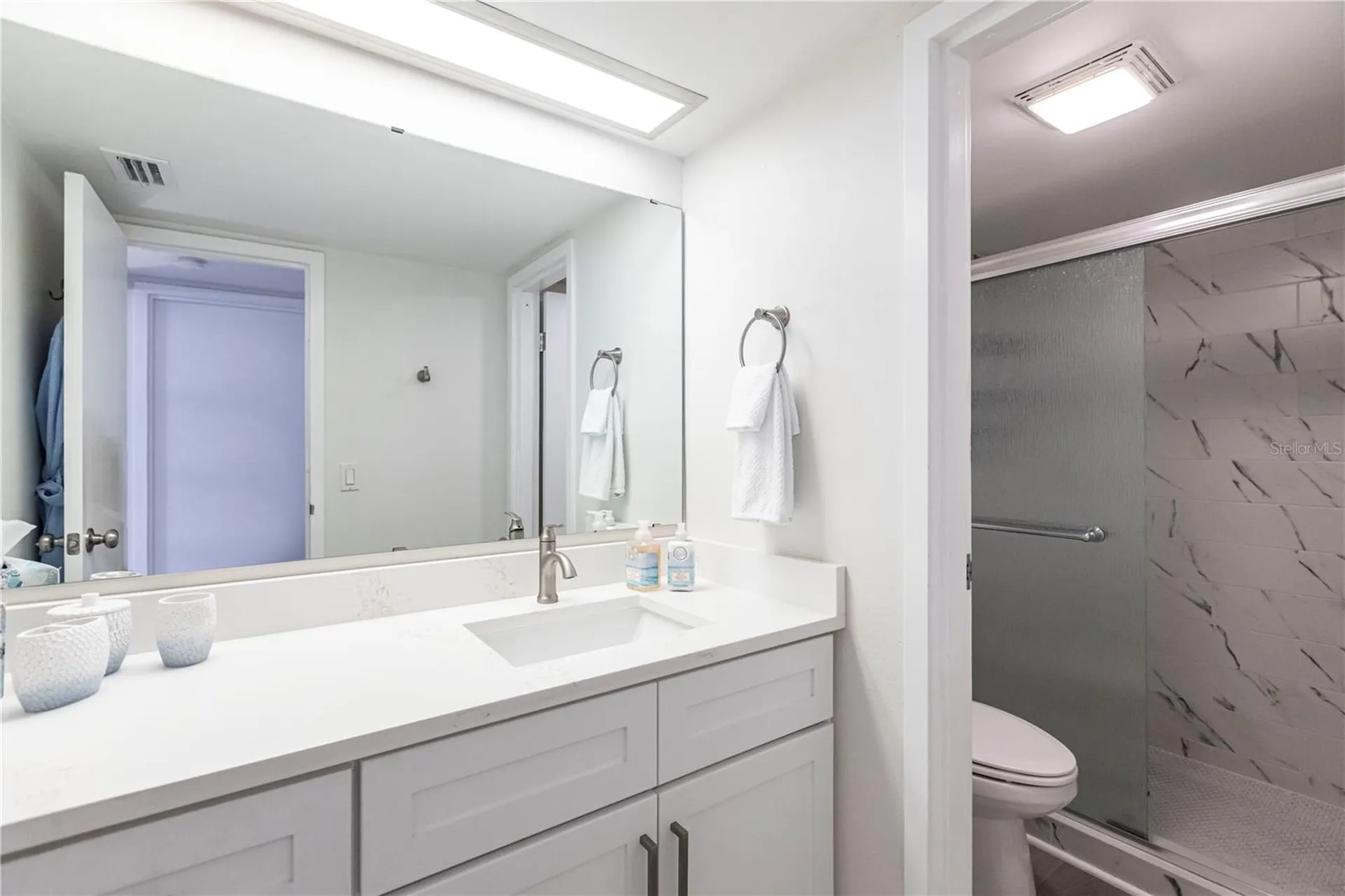 1055 W Peppertree Drive Sarasota FL 34242