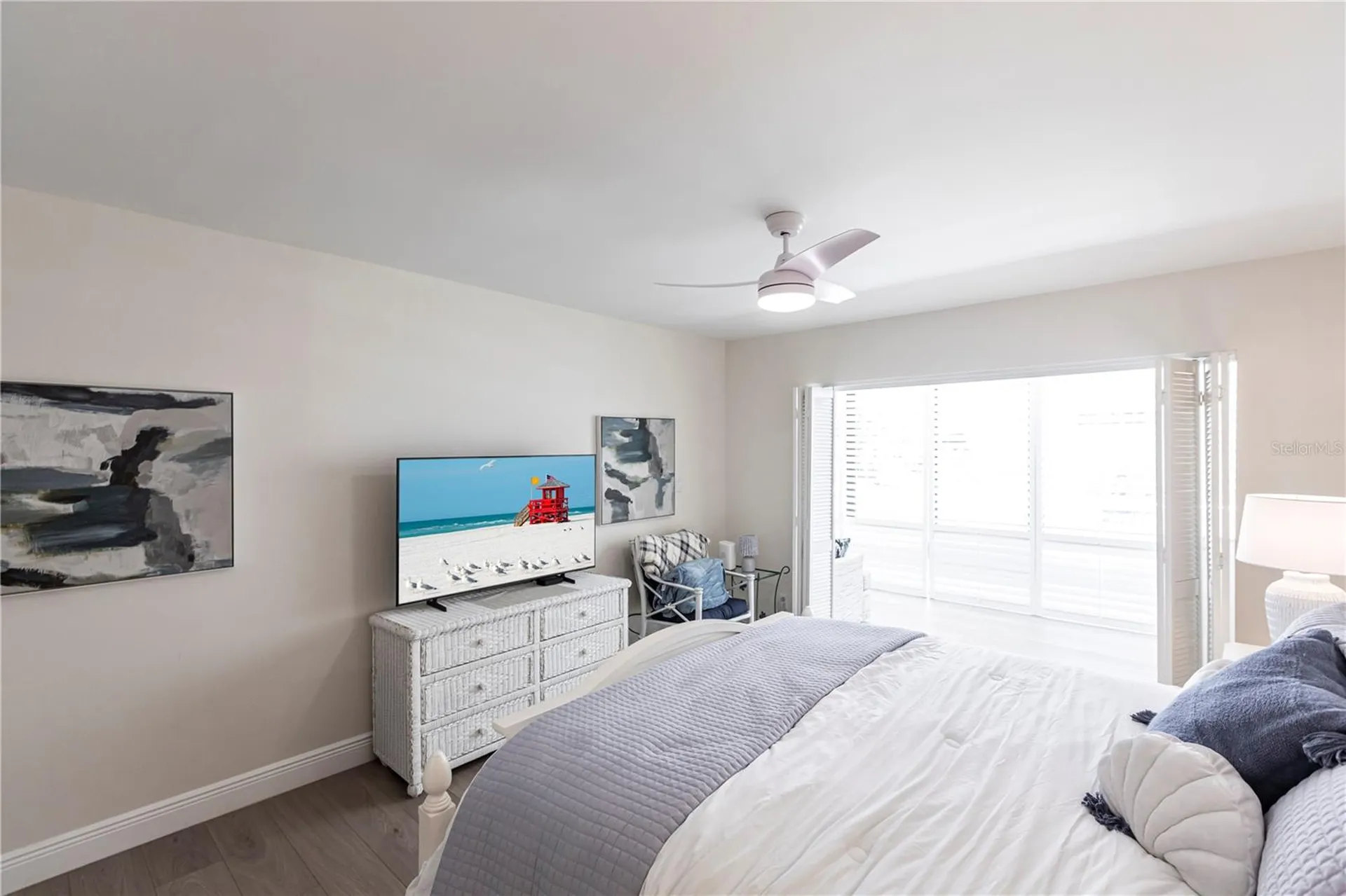 1055 W Peppertree Drive Sarasota FL 34242