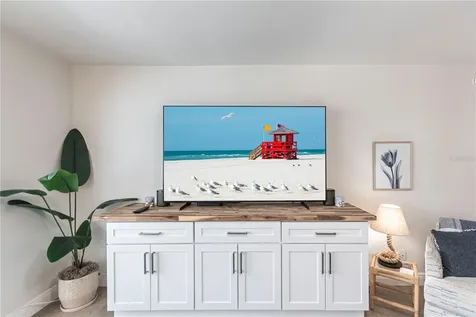 1055 W Peppertree Drive Sarasota FL 34242
