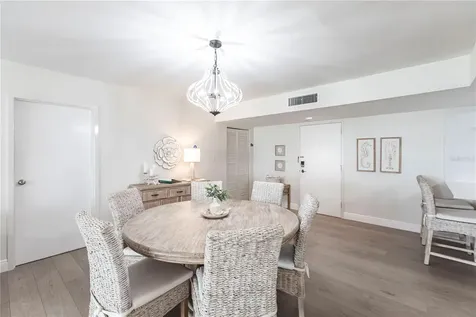 1055 W Peppertree Drive Sarasota FL 34242
