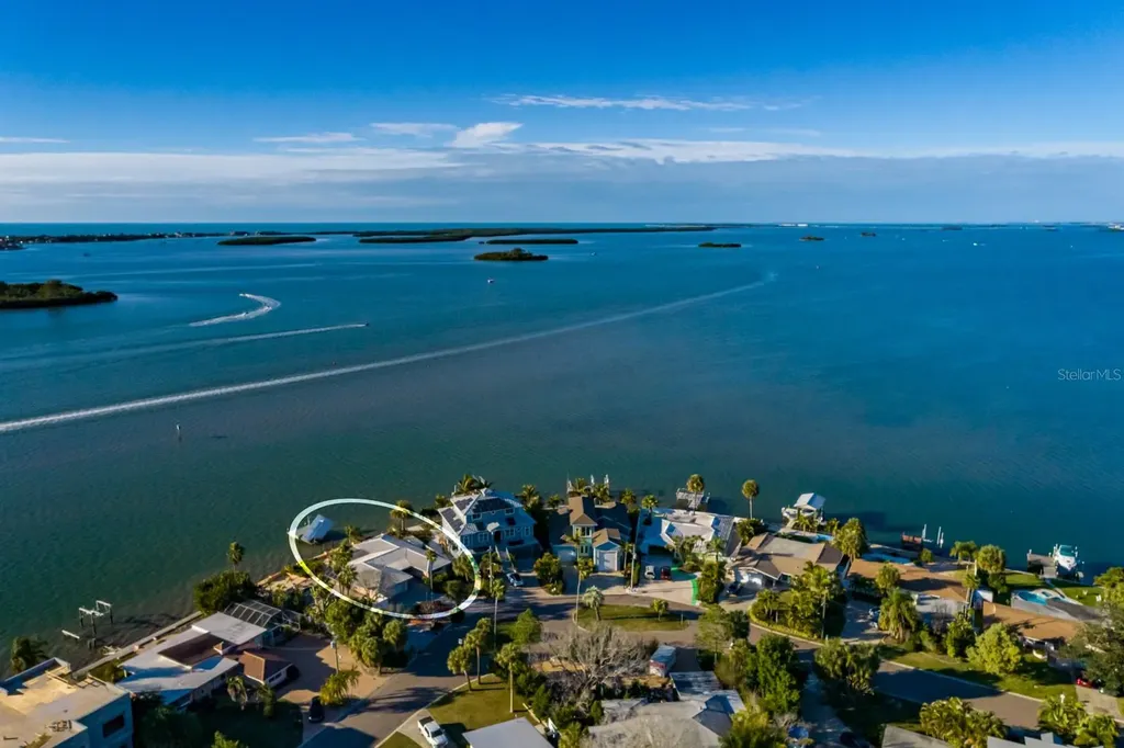 1844 Venetian Point Drive Clearwater FL 33755