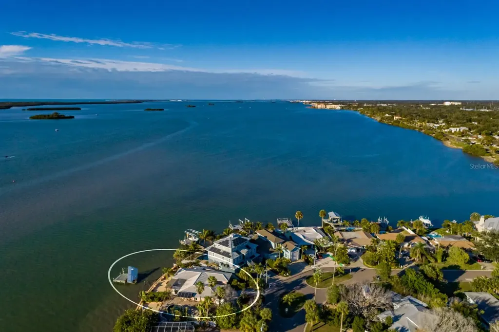 1844 Venetian Point Drive Clearwater FL 33755