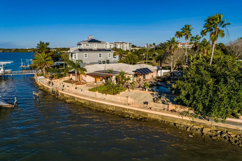 1844 Venetian Point Drive Clearwater FL 33755