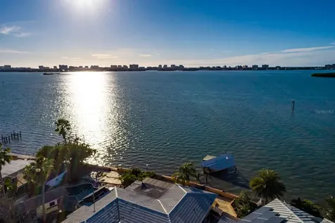 1844 Venetian Point Drive Clearwater FL 33755
