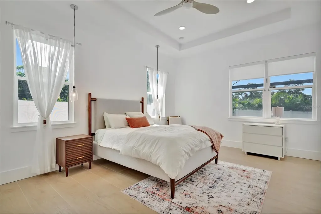 916 Highland Street Sarasota FL 34234
