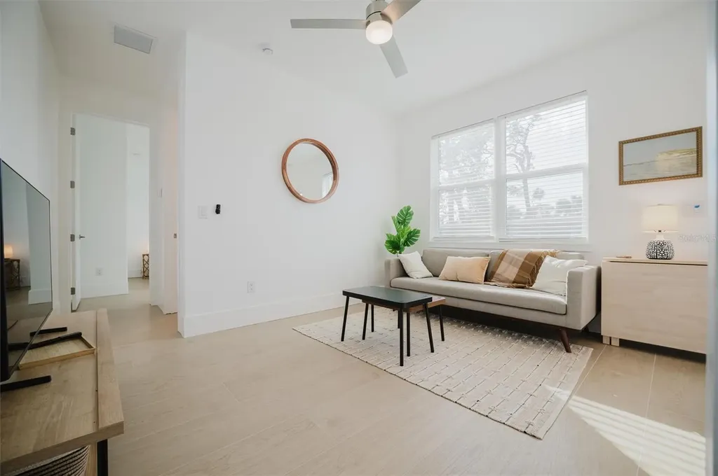 916 Highland Street Sarasota FL 34234
