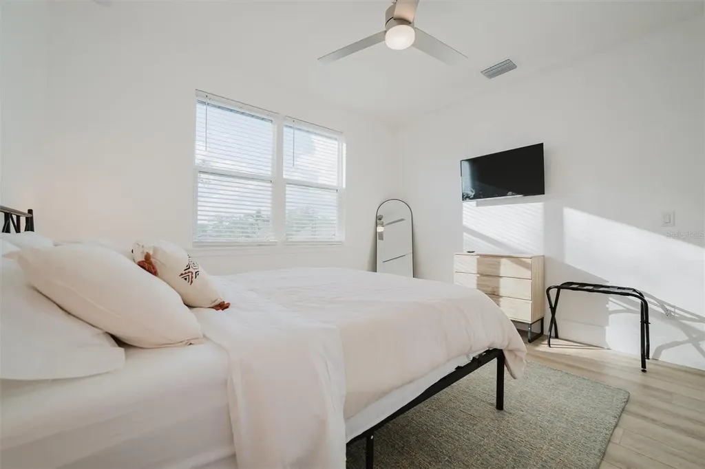 916 Highland Street Sarasota FL 34234