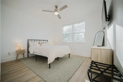 916 Highland Street Sarasota FL 34234