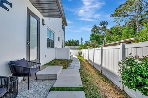 916 Highland Street Sarasota FL 34234
