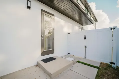 916 Highland Street Sarasota FL 34234