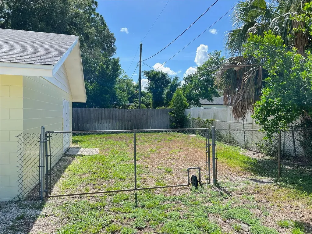 696 Avenue C SE Winter Haven FL 33880