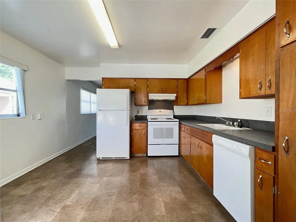 696 Avenue C SE Winter Haven FL 33880