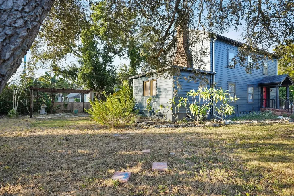 1013 Magnolia Drive Clearwater FL 33756
