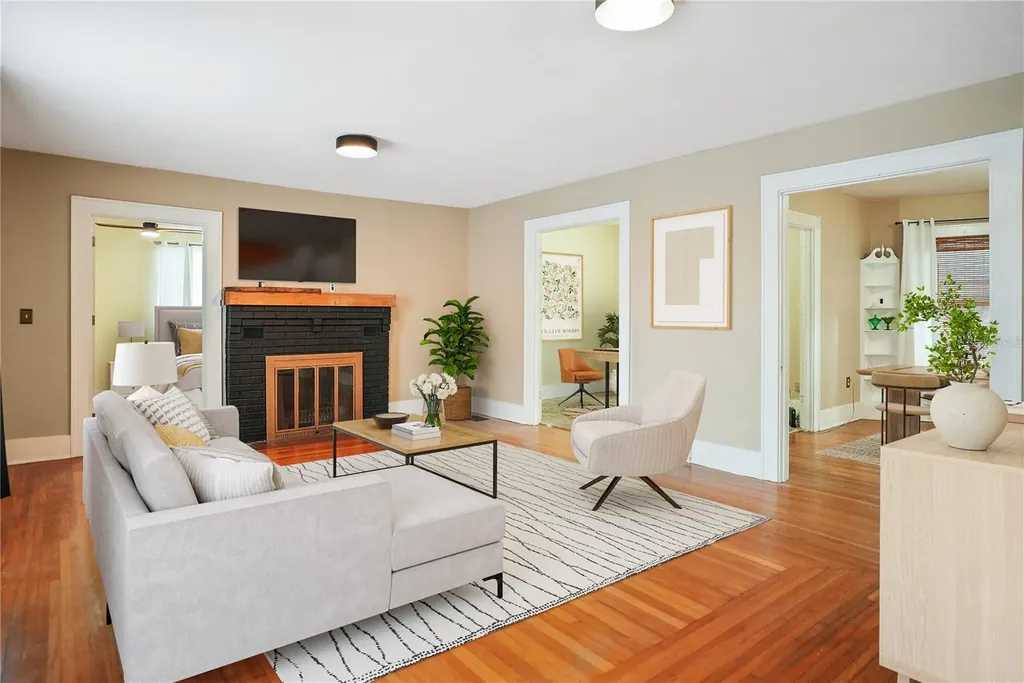 1013 Magnolia Drive Clearwater FL 33756