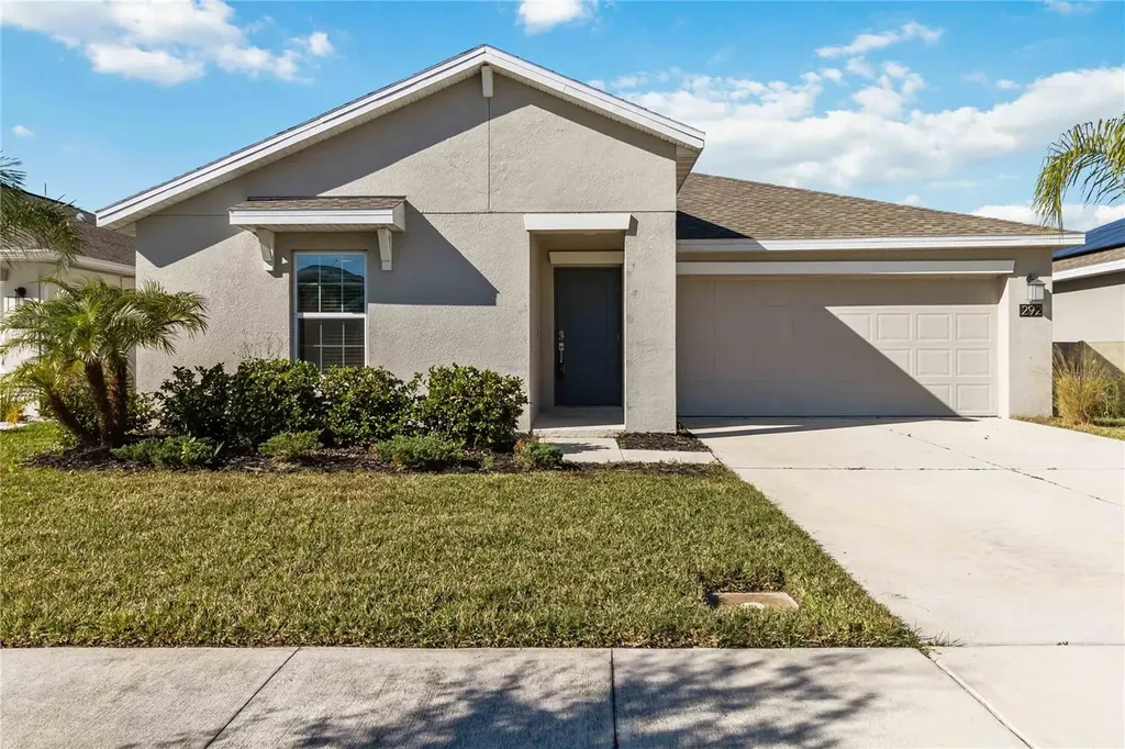 292 Pineywoods Street St Cloud FL 34772