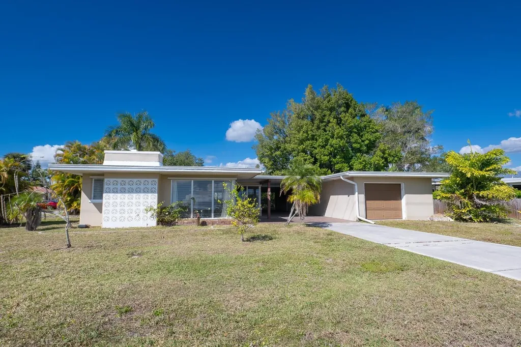 410 W Charlotte Avenue Punta Gorda FL 33950