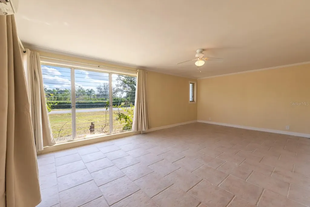 410 W Charlotte Avenue Punta Gorda FL 33950