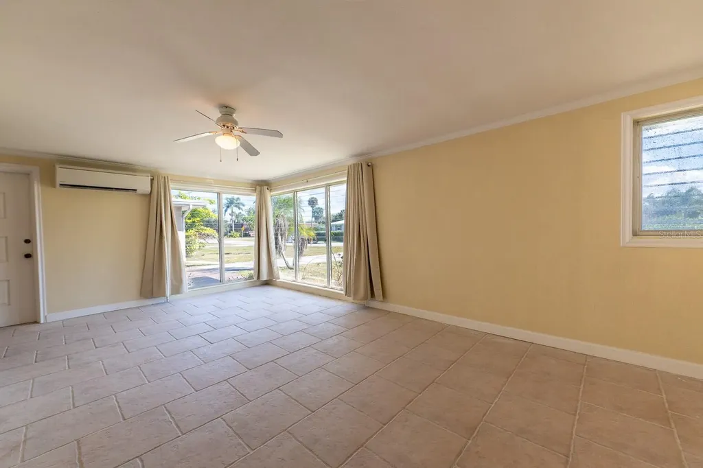 410 W Charlotte Avenue Punta Gorda FL 33950