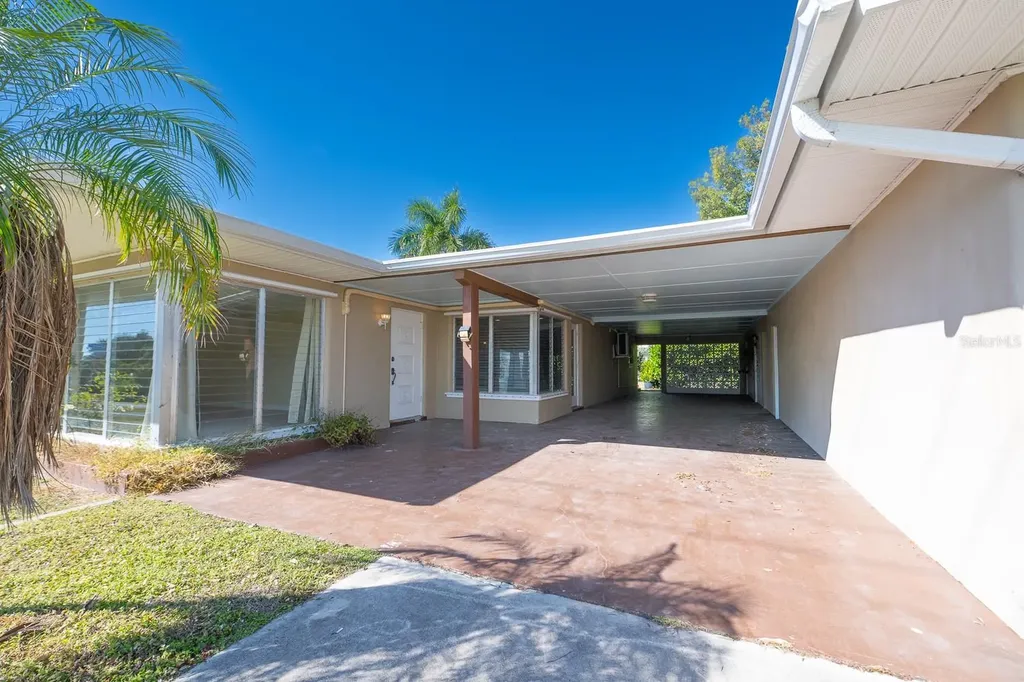410 W Charlotte Avenue Punta Gorda FL 33950