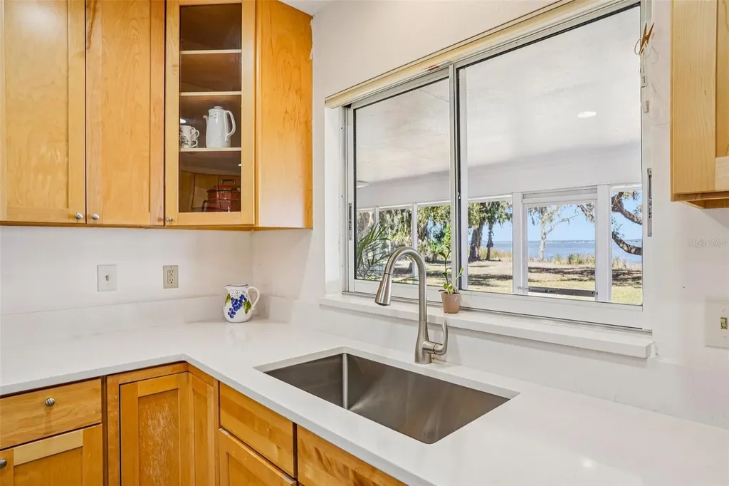 37048 County Road 452 Grand Island FL 32735