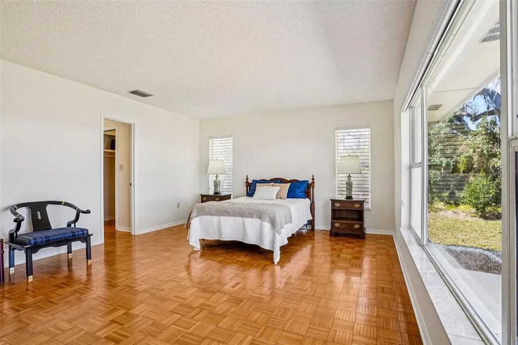37048 County Road 452 Grand Island FL 32735