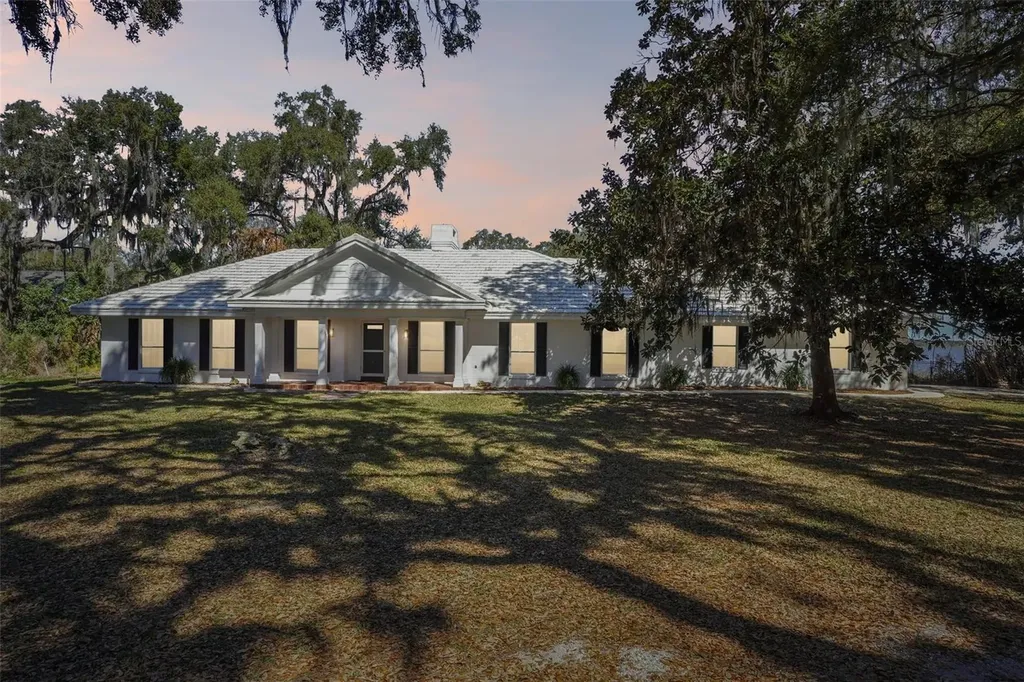 37048 County Road 452 Grand Island FL 32735