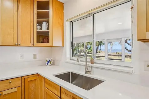 37048 County Road 452 Grand Island FL 32735