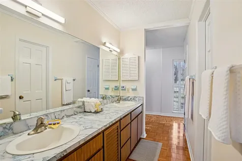 37048 County Road 452 Grand Island FL 32735