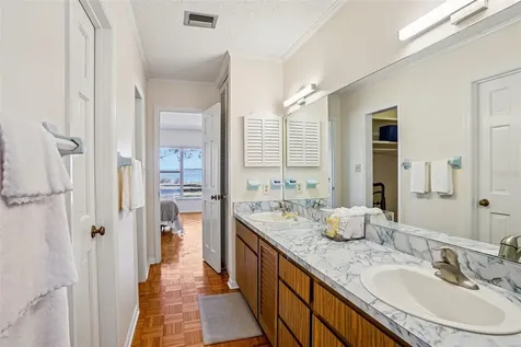 37048 County Road 452 Grand Island FL 32735